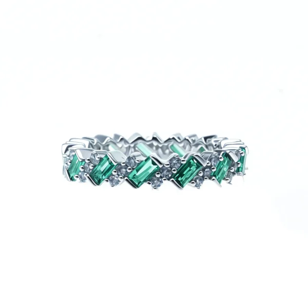 Emerald S925 Silver Ring - Diamond Cut with Accent Stones